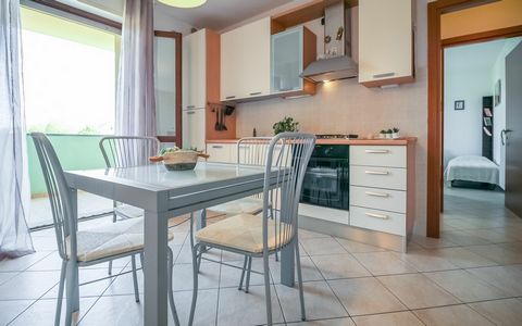 Bellaria Suite Apartment è un grazioso appartamento di circa 50 mq al secondo piano di una palazzina di 4 posti letto situata nel cuore del paese di Bellaria Igea-Marina ed è situato in una zona molto tranquilla, ideale per una vacanza all'insegna de...