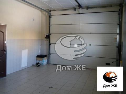 Лот №M5091542. Дмитровское, Ильинское шоссе, 25 км от МКАД. Трехуровневый кирпичный коттедж. Построен в 2014г. Дом полностью меблирован гарнитурной мебелью, оснащен всей бытовой техникой. Подключены центральные коммуникации. Газовое отопление. Интерн...