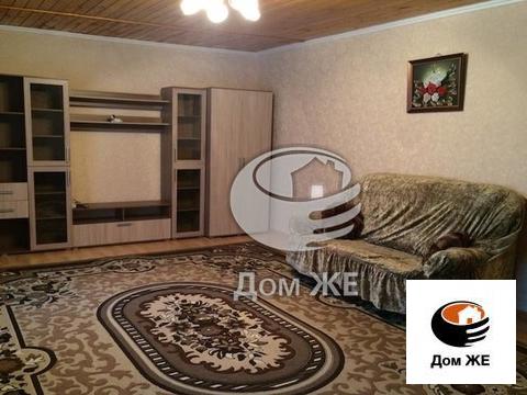Лот №M5090171. Петрово-Дальнее, Новорижское шоссе, 15 км от МКАД. Двухэтажный кирпичный коттедж. Построен в 1999г. Дом полностью меблирован гарнитурной мебелью, оснащен необходимой бытовой техникой. Подключены все коммуникации. Газовое отопление. 1-ы...