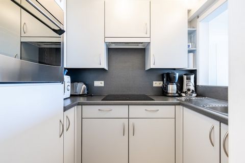 Genießen Sie den Charme und Komfort dieses modernen, zentral gelegenen Studios im 4. Stock – perfekt für einen erholsamen Aufenthalt am Meer. Das Studio bietet Platz für bis zu zwei Gäste und verfügt über gleich zwei Terrassen – eine mit atemberauben...