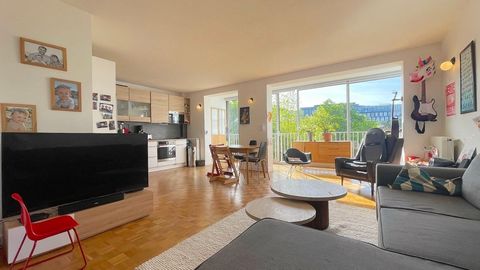 Appartement Trésor 4 Pièces à Vanves (92) | Proche Paris · Résidence Idéale Rue Jean Bleuzen, 92170 Vanves À 2 min à pied du métro|3 Chambres + double séjour|83m² + 6m² de balcon Vivre ici, Paris à portée de main 2 min : Ligne 13 (Malakoff Plateau de...