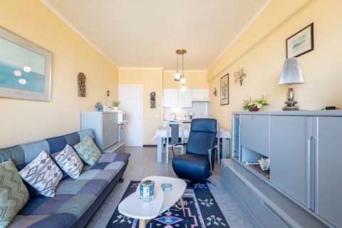 Dieses einladende Studio-Apartment befindet sich im 7. Stock eines Wohnhauses am Zeedijk 180 und bietet die perfekte Kombination aus Komfort und Funktionalität für bis zu 4 Gäste. Dank seiner zentralen Lage und der möblierten Terrasse mit Meerblick i...