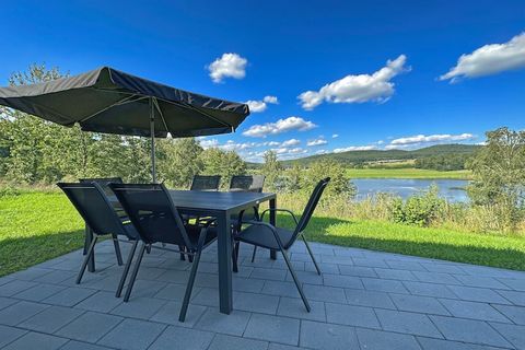 Willkommen im neuen Feriendorf Seeblick im Oberpfälzer Wald. Verbringen Sie einen erholsamen Urlaub in diesem Tiny-Chalet direkt am Eixendorfer See. Das kleine und idyllische Feriendorf befindet sich in ruhiger Lage direkt am See. Insgesamt stehen de...
