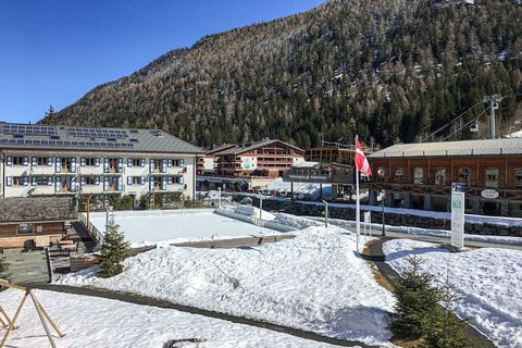 Questo complesso residenziale ha monolocali per due persone e appartamenti per due a dieci persone. Gli studi e gli appartamenti sono confortevoli, caldi e arredati in modo attraente. Una zona deliziosa per godersi i tuoi sport invernali!
