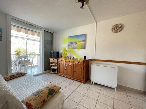 LE CAP D'AGDE - Dans un environnement arboré au bas de la Colline Saint Martin, vous serez charmé par cet agréable appartement 2 pièces. Ce bien unique vous offre un cadre de vie exceptionnel. Le tout dans une résidence sécurisée avec piscine, et par...